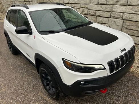 Used 2022 Jeep Cherokee Trailhawk w/ Premium Leather Package AWD/4WD image 7