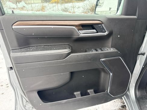 Used 2025 Chevrolet Silverado 1500 LT image 10