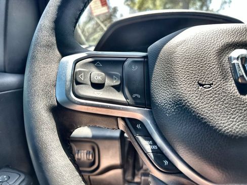 Used 2025 RAM 1500 Big Horn AWD/4WD image 31