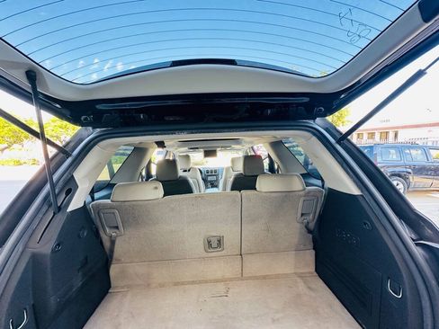 Used 2011 GMC Acadia Denali FWD image 18
