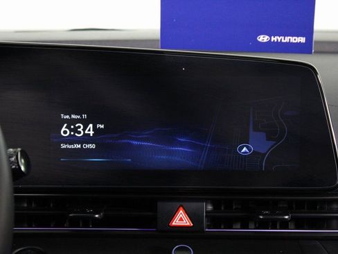 Certified 2025 Hyundai Elantra SEL image 5