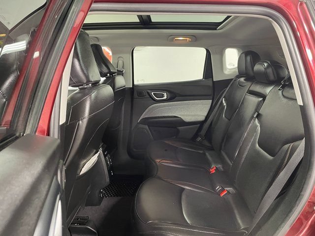 Used 2022 Jeep Compass Latitude w/ Sun and Sound Group AWD/4WD image 21