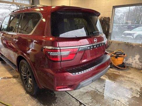 Used 2024 Nissan Armada Platinum w/ Captain's Chairs Package image 4