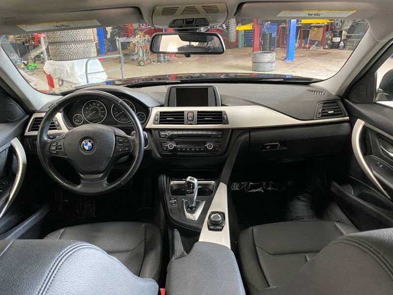 Used 2015 BMW 320i xDrive Sedan AWD/4WD image 15