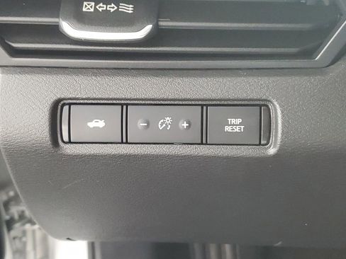 Used 2024 Nissan Altima 2.5 SR FWD image 26