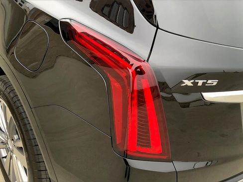 New 2025 Cadillac XT5 Premium Luxury image 14