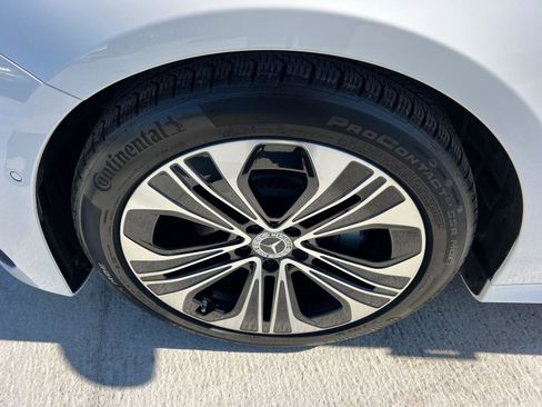 Used 2025 Mercedes-Benz E 350 Sedan image 11