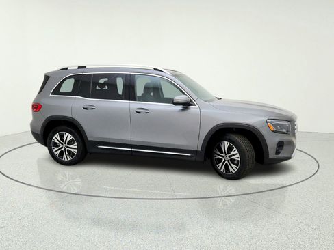 New 2026 Mercedes-Benz GLB 250 image 6