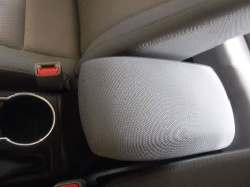 Used 2014 Toyota Corolla LE image 40