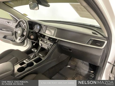 Used 2020 Kia Optima LX FWD image 30