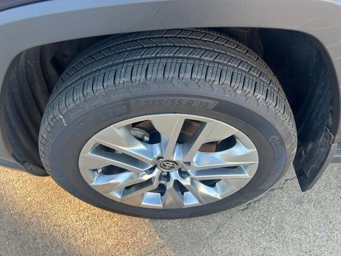 Used 2025 Toyota RAV4 XLE Premium FWD image 19