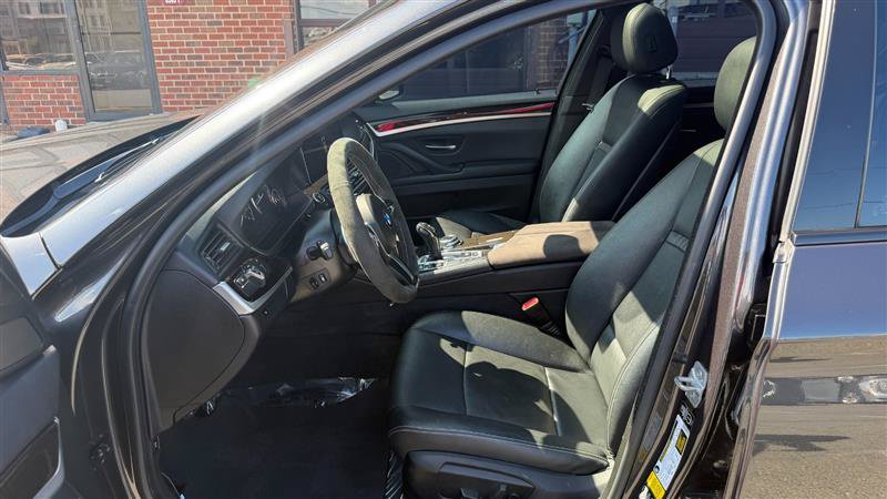 Used 2014 BMW 535i xDrive w/ M Sport Package AWD/4WD image 27