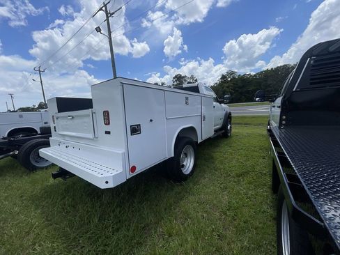 Used 2023 RAM 4500 SLT w/ Quick Order Package 2YG SLT RWD image 8