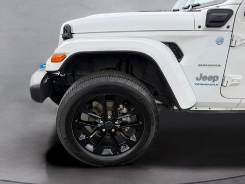 Used 2024 Jeep Wrangler Unlimited Sahara image 13