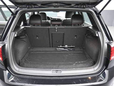 Used 2021 Volkswagen GTI SE image 23