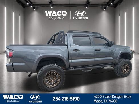 Used 2021 Toyota Tacoma Limited AWD/4WD image 13
