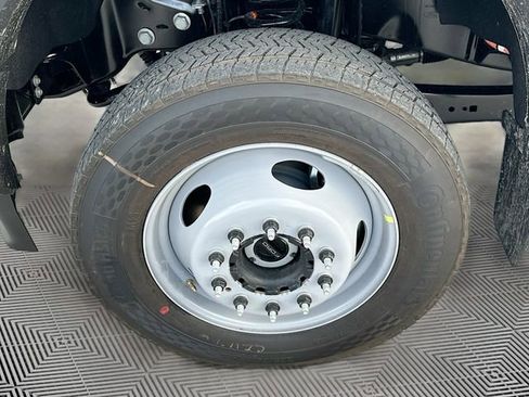 New 2026 Ford F450 XL w/ XL Chrome Package image 18