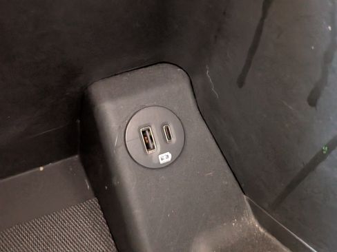 Used 2023 Ford F150 Lariat w/ Equipment Group 502A High image 31