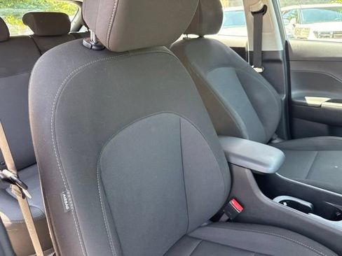 Used 2025 Hyundai Kona SE AWD/4WD image 26