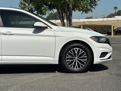 Used 2019 Volkswagen Jetta SE FWD image 32