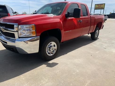 Used 2008 Chevrolet Silverado 2500 W/T image 3