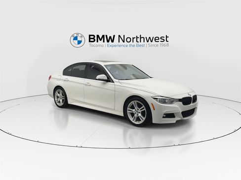 Used 2017 BMW 328d Sedan w/ M Sport Package image 6