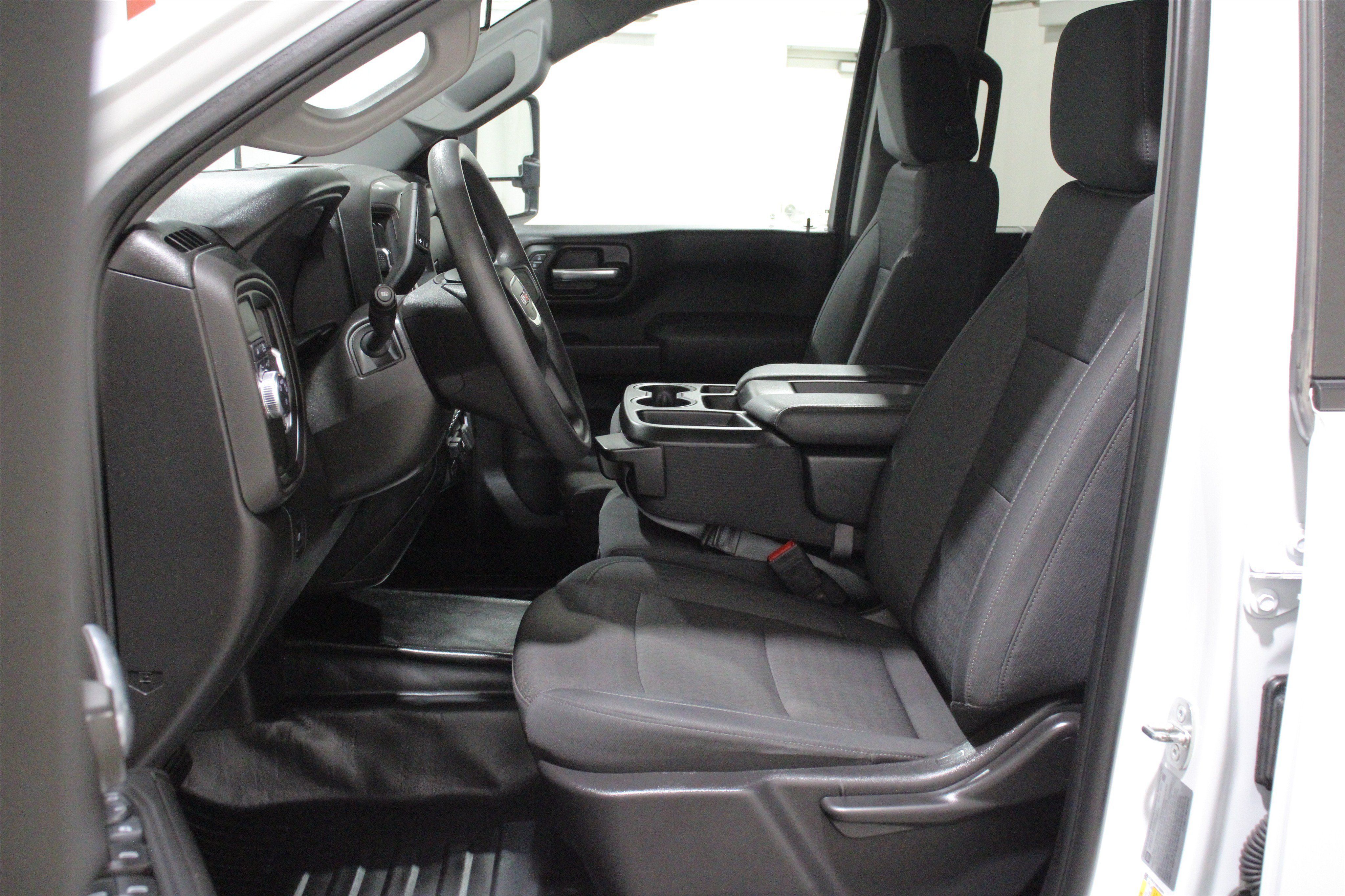 Used 2024 GMC Sierra 2500 Pro w/ Convenience Package RWD image 3