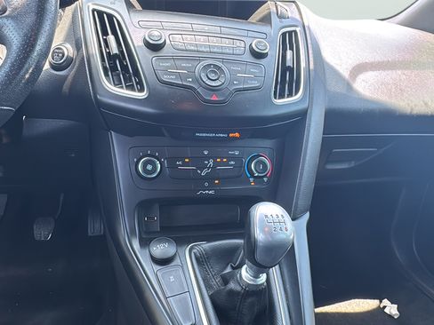 Used 2018 Ford Focus ST FWD image 29