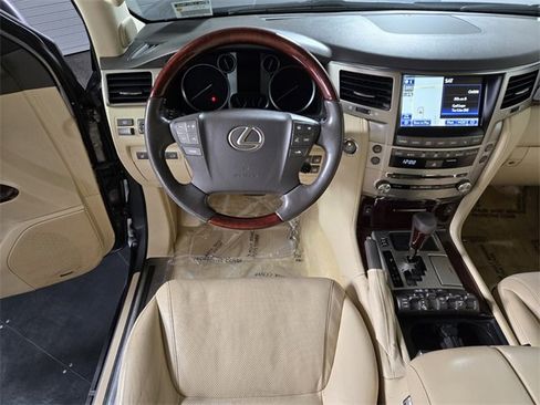 Used 2015 Lexus LX 570 4WD image 17