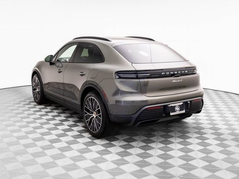 New 2025 Porsche Macan 4 Electric image 3