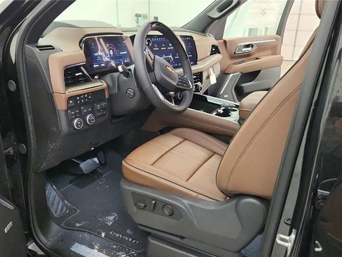 New 2026 Chevrolet Suburban High Country AWD/4WD image 24