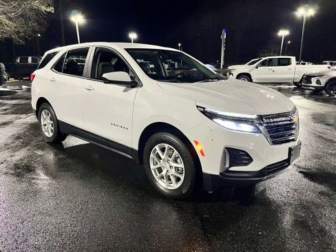 Used 2024 Chevrolet Equinox LT AWD/4WD image 4