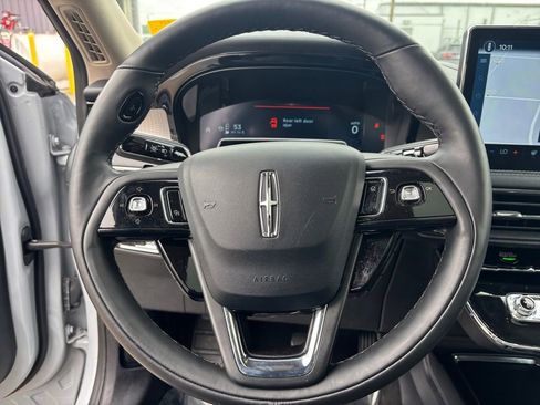 Used 2025 Lincoln Corsair Reserve w/ Equipment Group 202A AWD/4WD image 30
