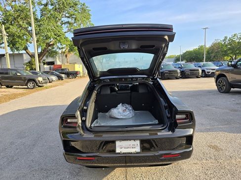 New 2025 Dodge Charger R/T w/ Quick Order Package 25M R/T image 31