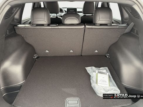 New 2026 Jeep Compass Latitude AWD/4WD image 15