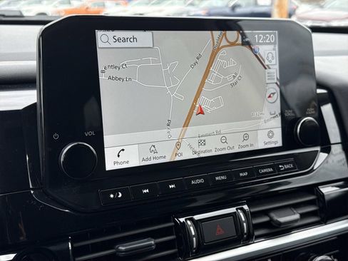 Used 2025 Nissan Pathfinder SL image 9