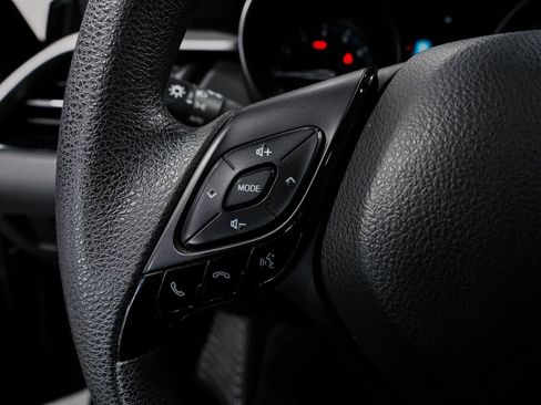 Used 2021 Toyota C-HR LE image 23