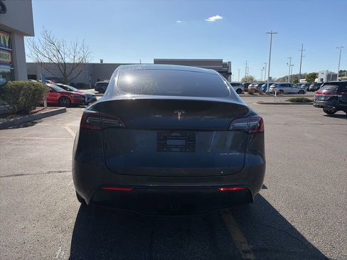 Used 2021 Tesla Model Y Long Range AWD/4WD image 8