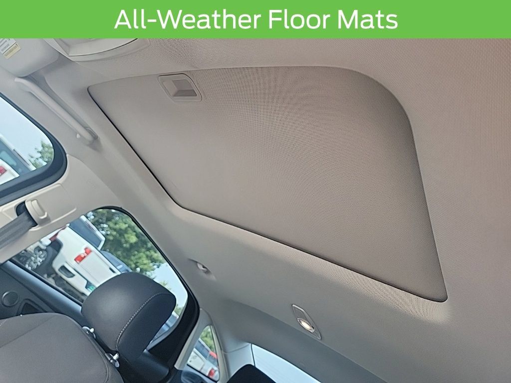 Used 2017 Ford Focus SEL w/ Cold Weather Package FWD image 35