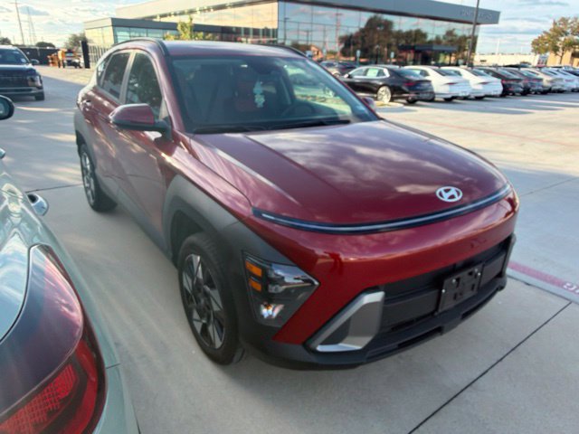 Used 2024 Hyundai Kona SEL AWD/4WD image 2