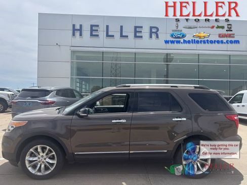 Used 2015 Ford Explorer XLT w/ Equipment Group 202A AWD/4WD image 1