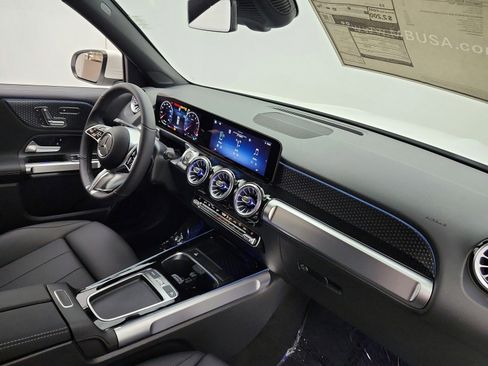 New 2026 Mercedes-Benz GLB 250 image 14