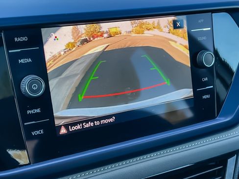 Used 2024 Volkswagen Taos SE image 26