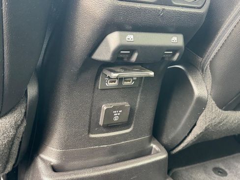 Used 2019 Jeep Wrangler Unlimited Sahara w/ Dual Top Group image 10