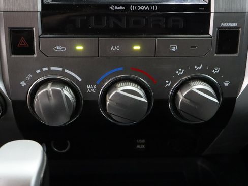 Used 2017 Toyota Tundra SR5 w/ SR5 Upgrade Package AWD/4WD image 18