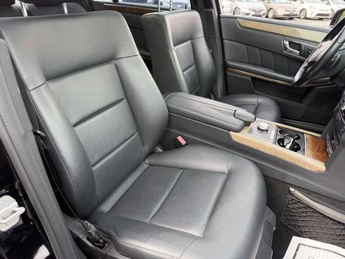 Used 2011 Mercedes-Benz E 350 4MATIC Sedan image 28