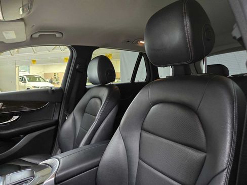 Used 2020 Mercedes-Benz GLC 300 4MATIC image 21
