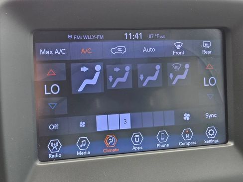 Used 2019 Jeep Compass Latitude w/ Popular Equipment Group FWD image 27
