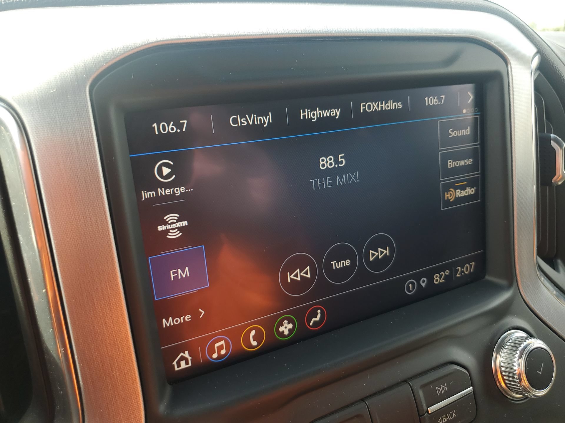 Used 2021 GMC Sierra 1500 SLT w/ SLT Premium Package AWD/4WD image 22