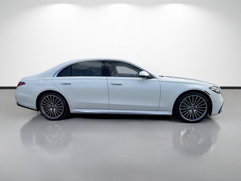Used 2023 Mercedes-Benz S 580 4MATIC Sedan image 2